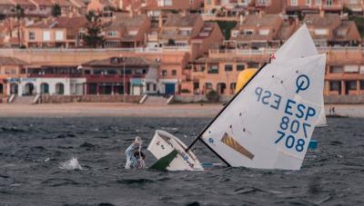 El viento hace acto de presencia en la segunda jornada del optimist en el campo de Gibraltar