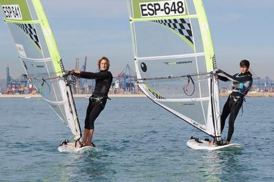 El viento manda en el primer fin de semana del 60º Gran Trofeo Valencia