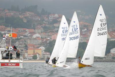 El “Regina” ganó la Regata de Clásicos previa al Europeo Sur de Snipe, con duras condiciones de viento y ola y numerosas roturas