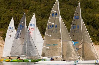 Eolo decide la 1ª prueba del nacional de vela adaptada en el Atazar de Madrid