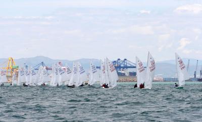 Espectacular arranque del Gran Trofeo Valencia