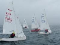 Este fin de semana se celebró en aguas de la Ensenada de Cangas la anual Regata Festas do Cristo para las clases Vaurien y Optimist.