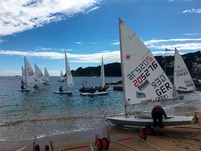 Euro Laser Masters Cup. Jornada de entrenamiento y de registros para estrenarse mañana en el campo de regatas