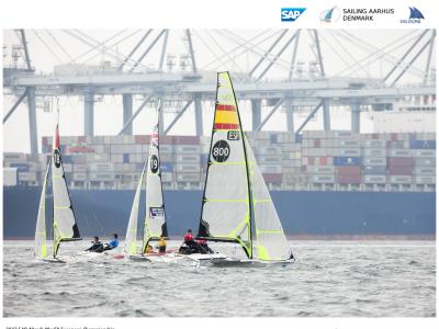 Europeo de49er: Determinados los grupos oro y plata. Vuelco en la clasificación