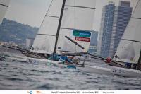 Iker Martínez defiende a partir de mañana en aguas de Barcelona la corona continental de la clase Nacra 17