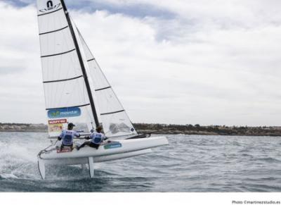 Iker y Tara comienzan con buen pie en el Europeo de Nacra 17