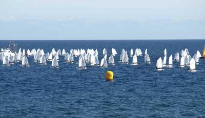 Ismael Iess pasa al liderato en la penúltima jornada del trofeo nacional Aecio de la clase optimist