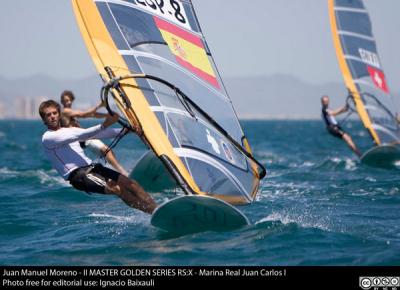  Ivan Pastor gana las tres de hoy en el II Master Golden series valencia RS:X 2009