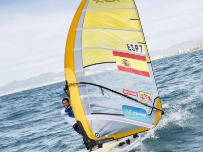 Iván Pastor finaliza quinto en Hyeres