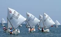 Izan Rogel (optimist) y Jaime García (Ilca4) campeones en Melilla