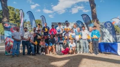 Joan Roig y Pilar Prieto ganadores absolutos del Campeonato de España de Windsurfer en el Mar Menor Joan Roig y Pilar Prieto ganadores absolutos del Campeonato de España de Windsurfer en el Mar Menor