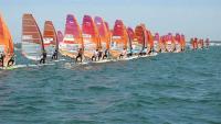 Juan Manuel Moreno, Fernando Lamadrid y Blanca Manchón se estrenan líderes de los Campeonato de España de RS:X
