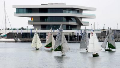 La falta de viento impide el inicio del Trofeo Iberdrola de vela paralímpica