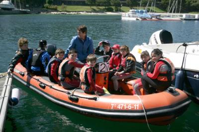 La flota francesa arriba a Baiona para disputar el Meeting Internacional de Optimist