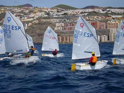 Las aguas de Radazul acogieron con éxito el Campeonato Insular 2011 - Trofeo Fundación María García Estrada para la clase  Optimist.