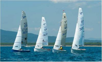 Las gallegas Alejandra Suárez y Helena Pérez logran el título mundial de vaurien