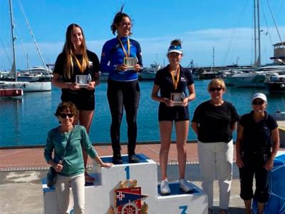 Laura Williams se proclama campeona femenina de Cataluña de Ilca 4 y tercera en la genera