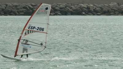 Los sevillanos Fernando González y Bosco Valverde levantan la primera Copa de Andalucía de Techno en aguas de la bahía de Cádiz