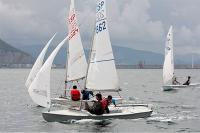 Los Snipes santanderinos disfrutaron de una espectacular jornada para la práctica de la vela en la tirada inaugural del trofeo PROINCO.