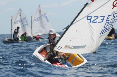 Luis Cabrera (Optimist) y Joel Rodríguez (Láser 4.7), campeones de España infantiles