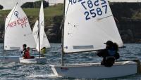  Marcal Costa del Club de Vela de Palamós logró tres primeros en las tres mangas celebradas en la Bahía de Gijón