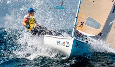 Meritoria cuarta plaza de Cardona en la Copa del Mundo de vela en Enoshima