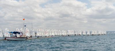 Multitudinario Trofeo Mama Optimist en  su 45ª edición en el CN Portitxol