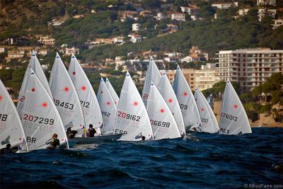 Muscat y Cardona (Finn), Xammar/Rodríguez (470 M) y Cornudella/López (470 F) buscarán ganar la 42 Christmas Race Muscat y Cardona (Finn), Xammar/Rodríguez (470 M) y Cornudella/López (470 F) buscarán ganar la 42 Christmas Race