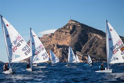 Más de 100 regatistas inauguran en Altea el calendario autonómico de vela ligera 2019