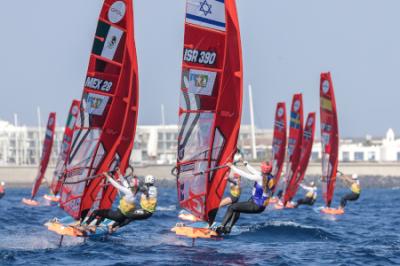 Pilar Lamadrid recupera la plata provisional en la recta final del Mundial de iQFOiL