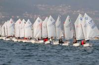 Poco viento en el arranque del Meeting de optimist con catalanes y valencianos en el podio