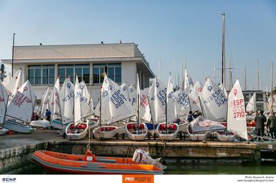 Poco viento pero dos mangas por clase en el arranque de la Regata Pro-Rigging