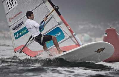 Portimao manda en el Campeonato de España de la Clase Fórmula Windsurf en Cangas 