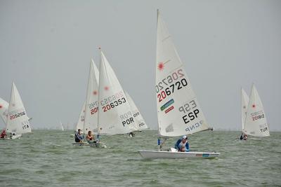 Todo abierto en Standard y casi decidido en Radial de cara a la jornada final del Europeo de Laser s21 en el Mar Menor Todo abierto en Standard y casi decidido en Radial de cara a la jornada final del Europeo de Laser s21 en el Mar Menor