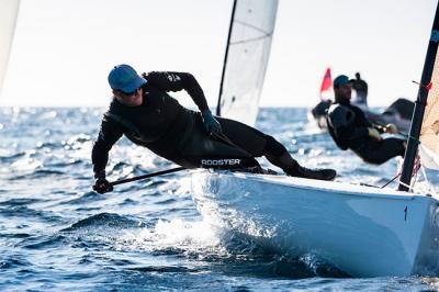 Tres españoles en el Top 10 al inicio del mundial de Finn