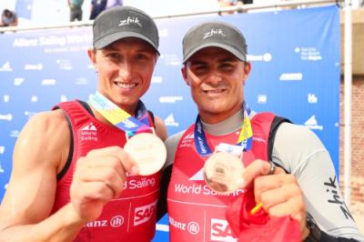 Vela olímpica: Campeonato del Mundo  Botín y Trittel, medalla de bronce en 49er