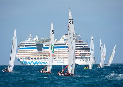 El Trofeo Eliminatorio Fundación La Caja de Canarias se cobra sus primeras víctimas