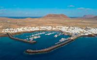 Puerto de La Graciosa. P.D. Caleta de Sebo. Reserva Marina