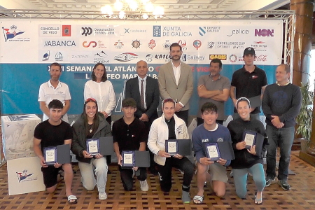 Foto familia ganadores categorias (medios)