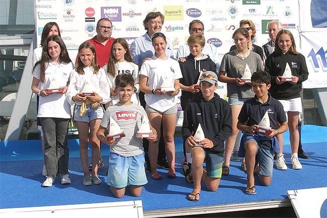 Foto-familia-premios-Optimist-(medios)
