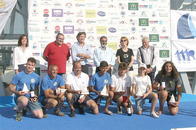 Foto-familia-premios-tablas-(medios)