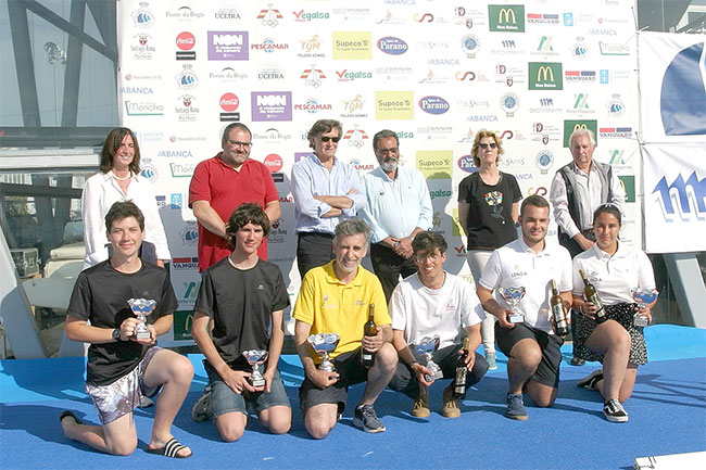 Foto-familia-premios-Vaurien-(medios)