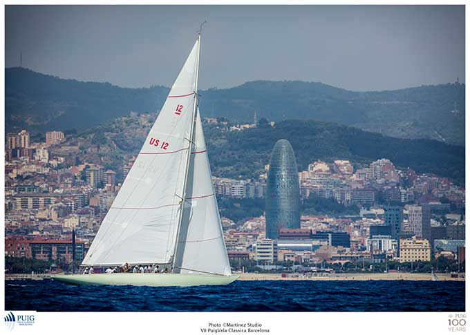 Nyala-frente-a-la-costa-barcelonesa-1