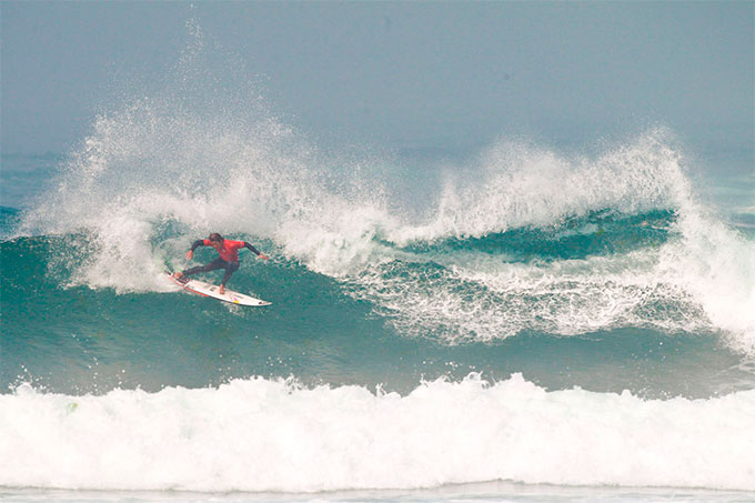 PantinClassicGaliciaPro_DAY6_KanoaIgarashi(USA)2©Masurel_WSL