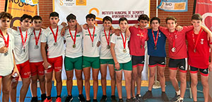 Podio-masculino-de-relevos