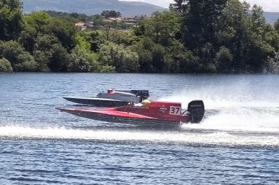 Cristian Ortega se reencuentra con el triunfo en las aguas del Miño en el Campeonato de España de T-850 y GT-60