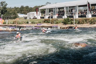 Suerte desigual en las mangas de K1 del mundial de Slalom