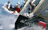 Alinghi no encuentra rival en el Oracle (3-0)