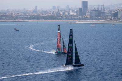 LOUIS VUITTON regata preliminar día 2. Kiwis e italianos dominan