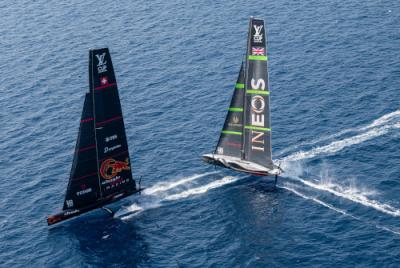 LOUIS VUITTON regata preliminar día 3. Kiwis e italianos se ven las caras mañana